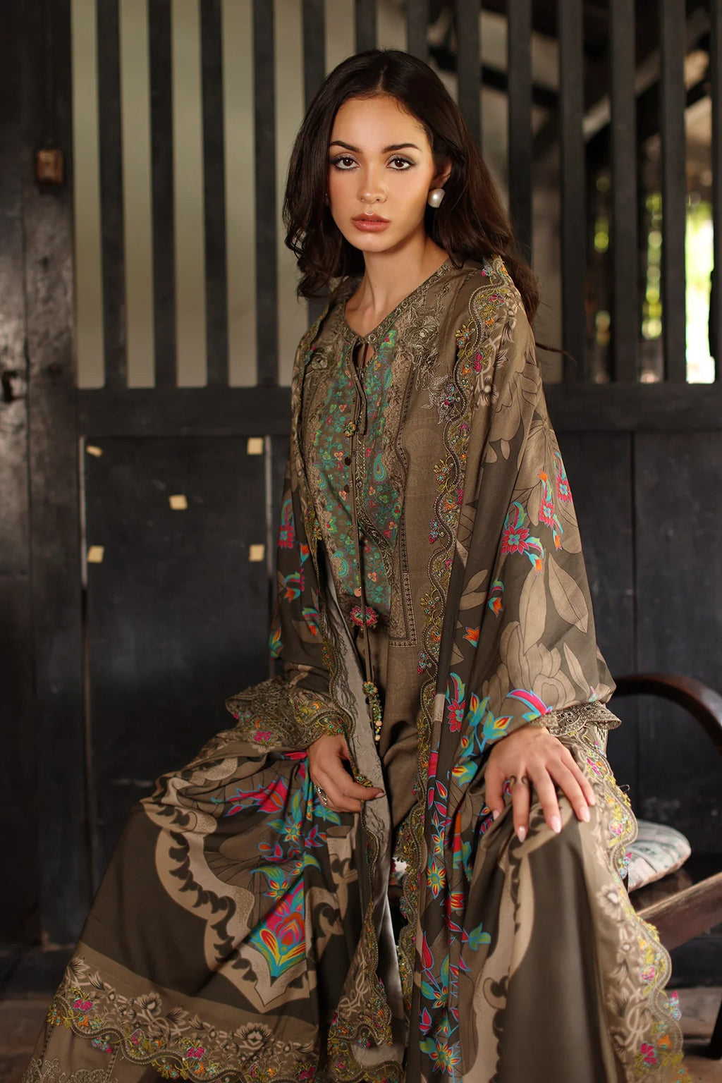 CHARIZMA ANIQ '26 - 05