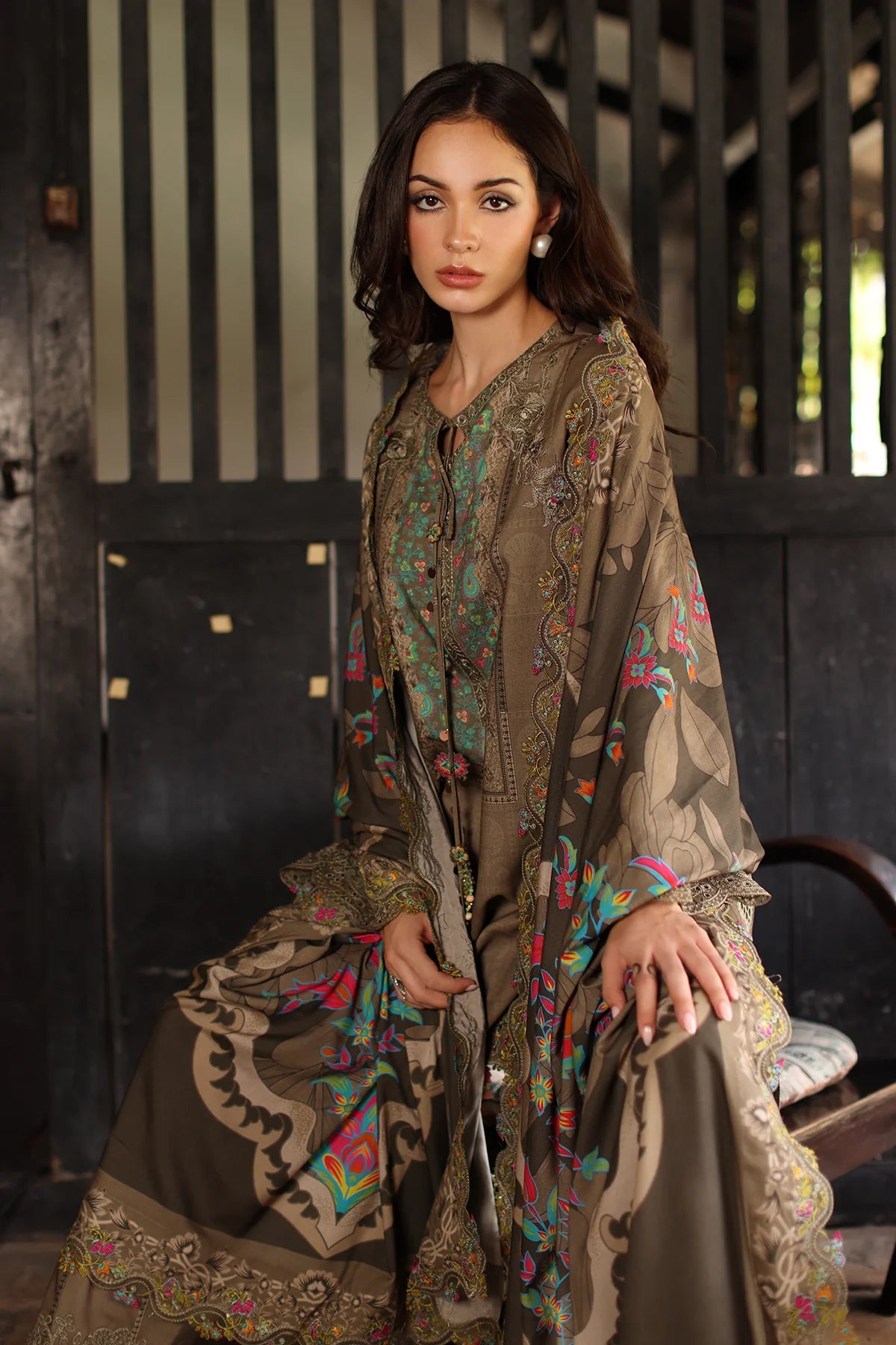 CHARIZMA ANIQ '26 - 05
