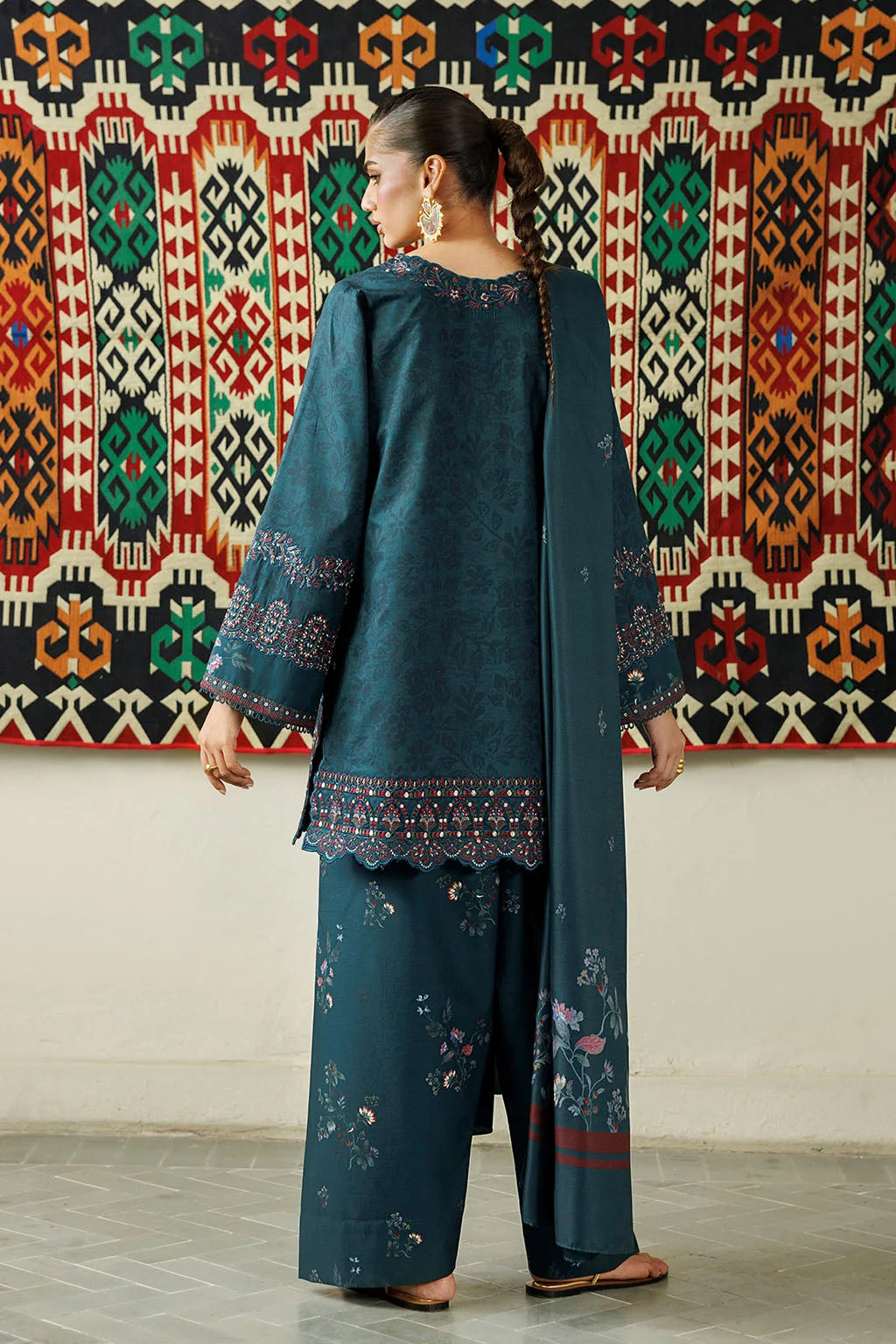 IZNIK FALL '26 - 01