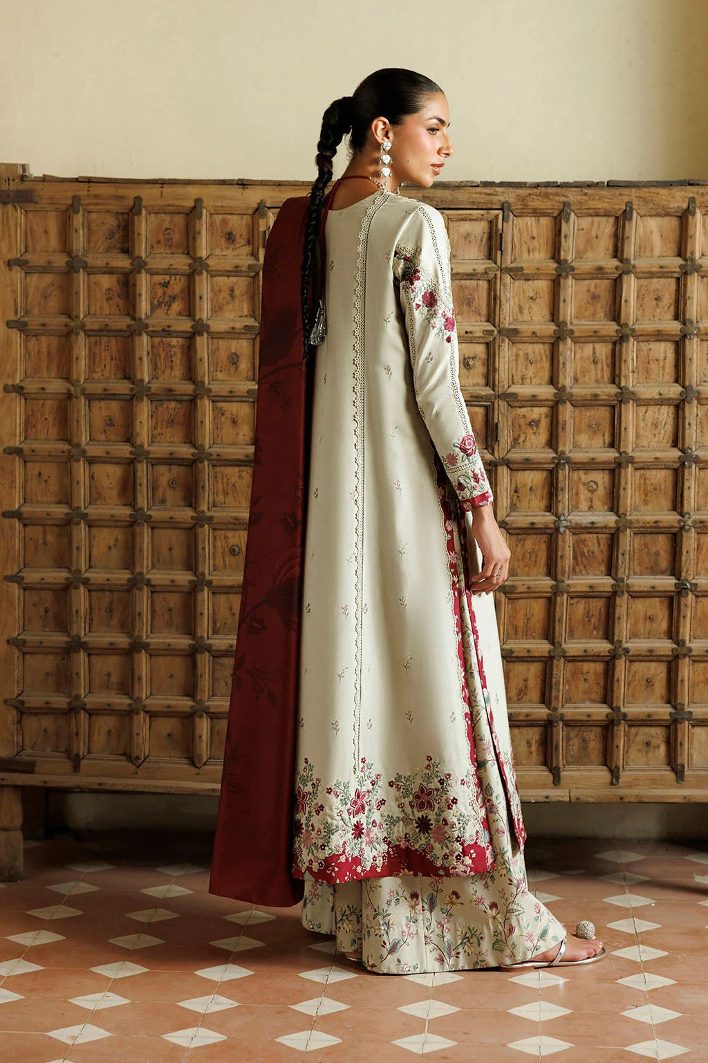 IZNIK FALL '26 - 08