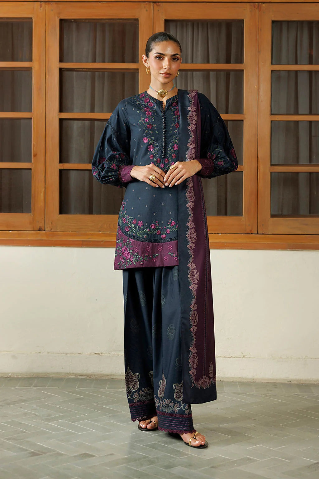 IZNIK FALL '26 - 06