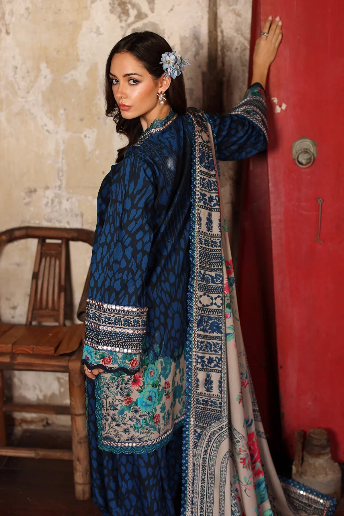 CHARIZMA ANIQ '26 - 09