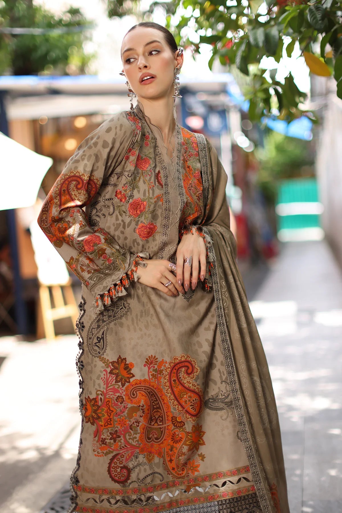 CHARIZMA ANIQ '26 - 04