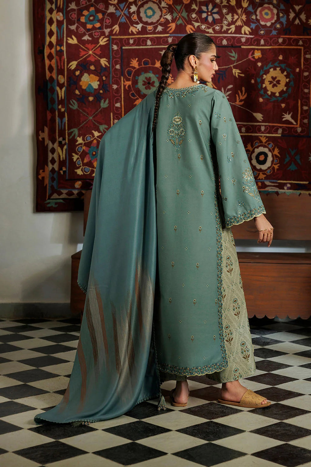 IZNIK FALL '26 - 04