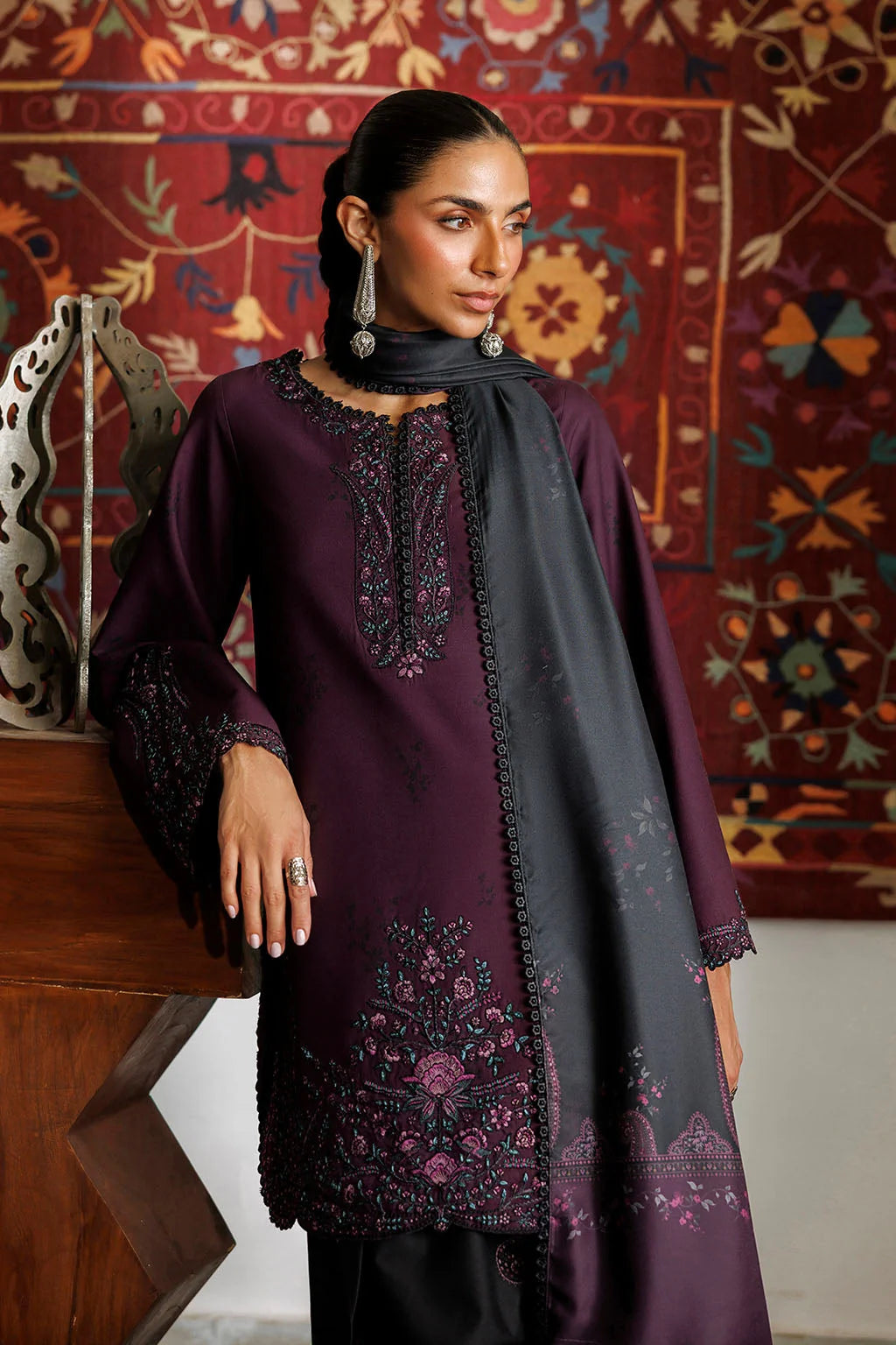IZNIK FALL '26 - 02