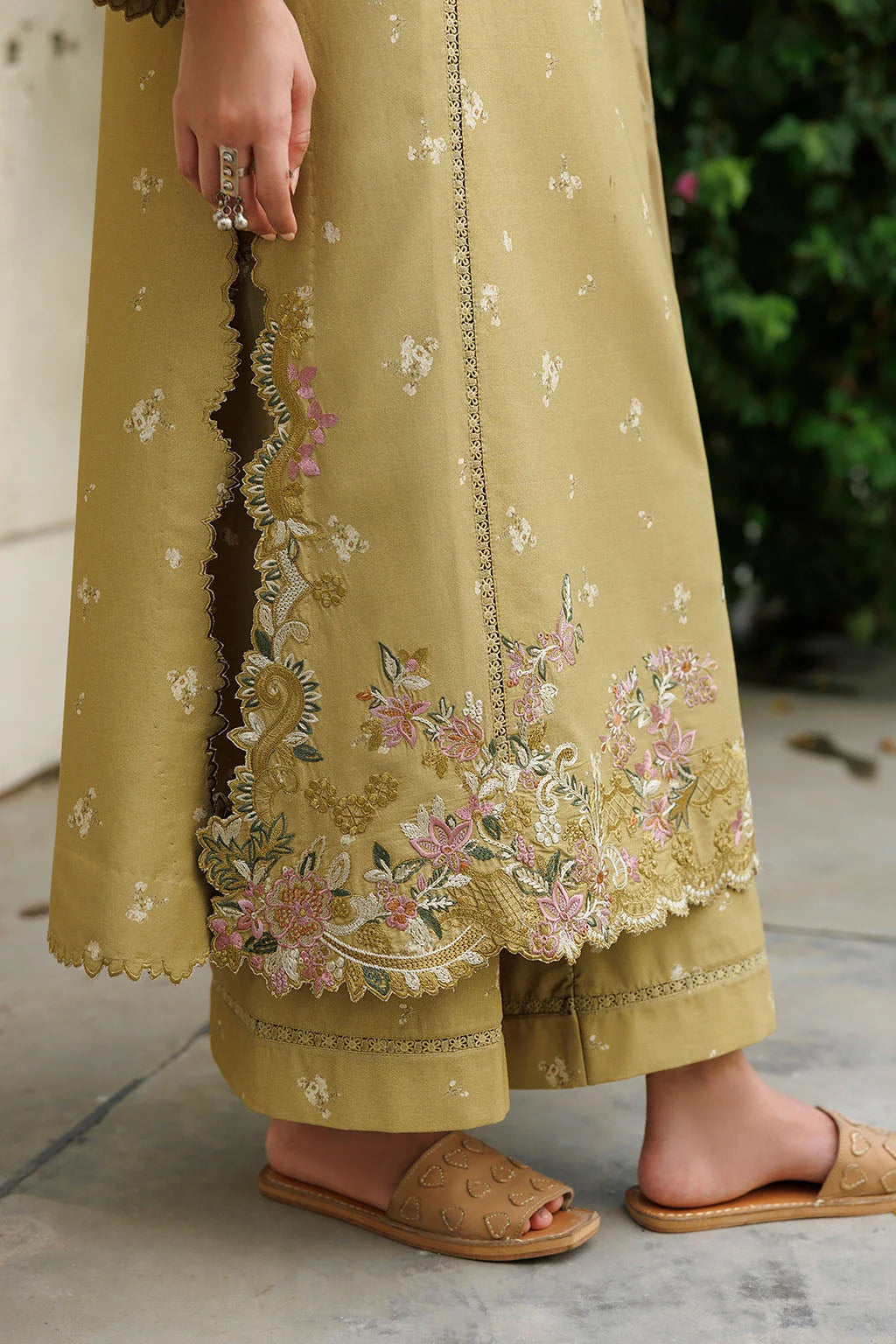 IZNIK FALL '26 - 03